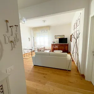 Big With Free Parking Apartamento Florencia